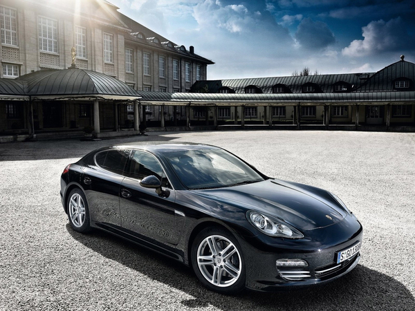 Atlanta Limo Company Topper Worldwide Adds A Porsche Panamera To Their Fleet