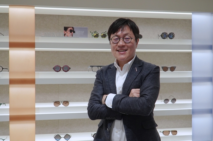 Revolutionizing Eyewear Manufacturing: Introducing GENERA's Mission Eyewear  - 3D Printing Industry