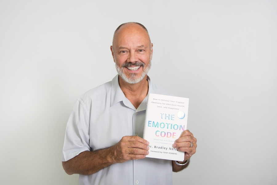 Veteran holistic physician Dr. Bradley Nelson (D.C., ret.) is one of the world’s foremost experts on natural methods of achieving wellness.