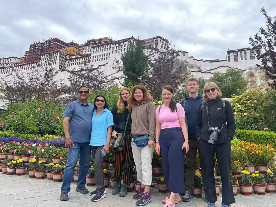 Tibetan Tourism in the First Half of 2024