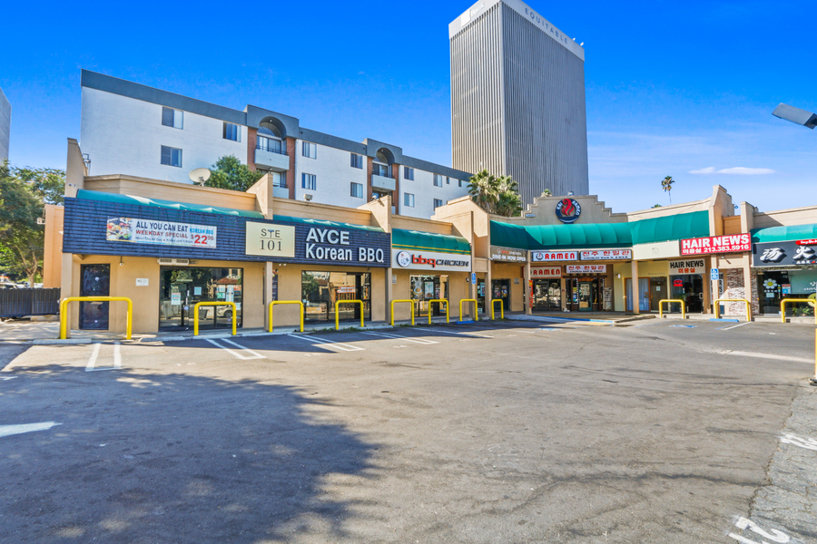 WESTMAC COMMERCIAL BROKERAGE COMPANY ARRANGES THE SALE OF KENMORE PLAZA IN KOREATOWN, LOS ANGELES